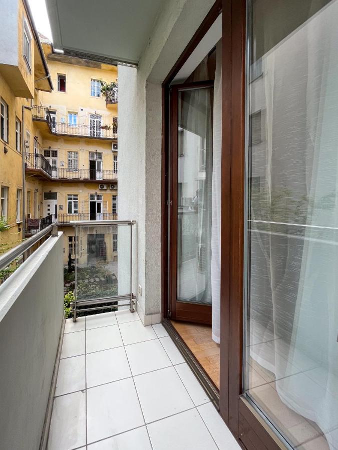 Urban Oasis With Free Parking Apartman Budapest Kültér fotó